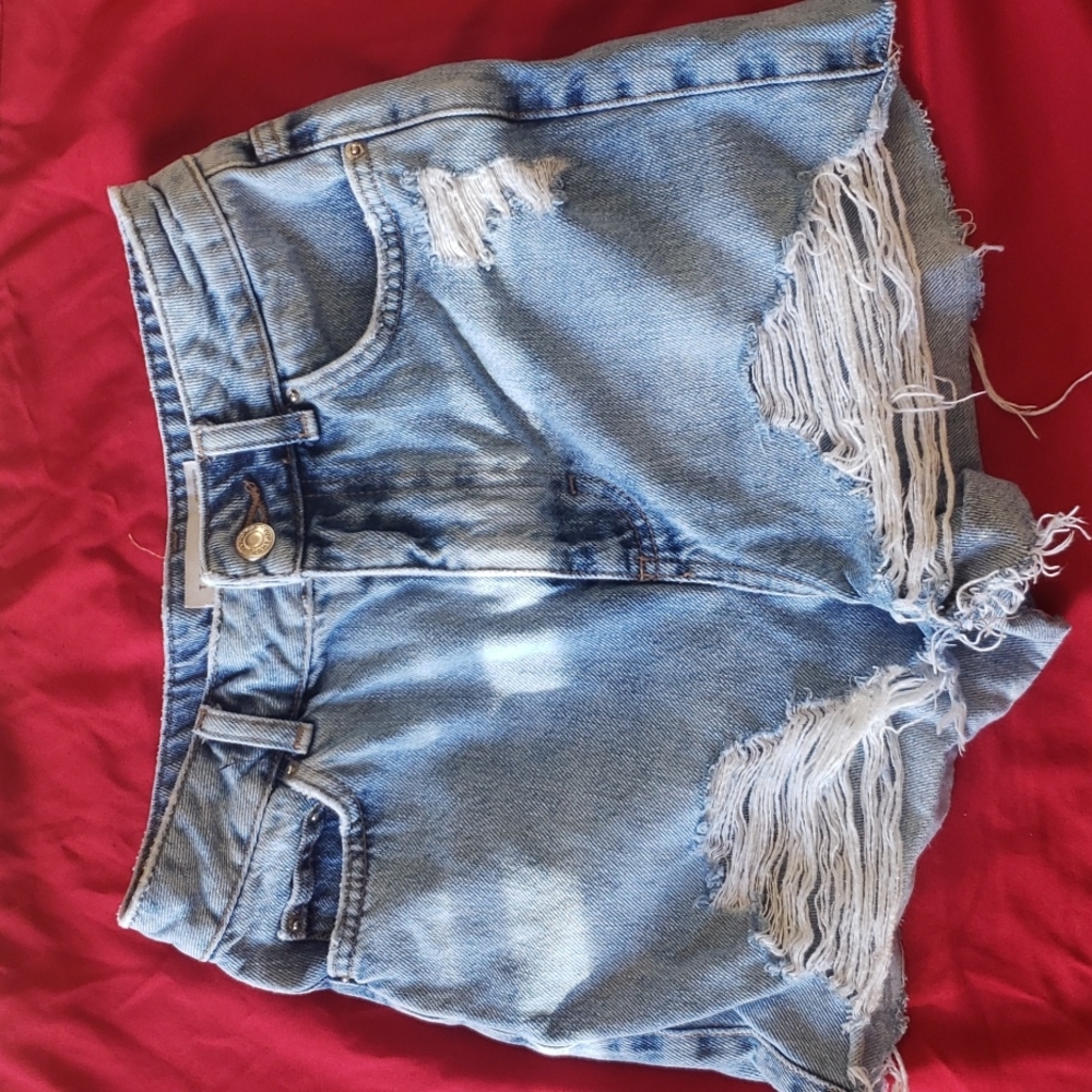 Crazy little fringe distressed denim jean shorts size 2 US